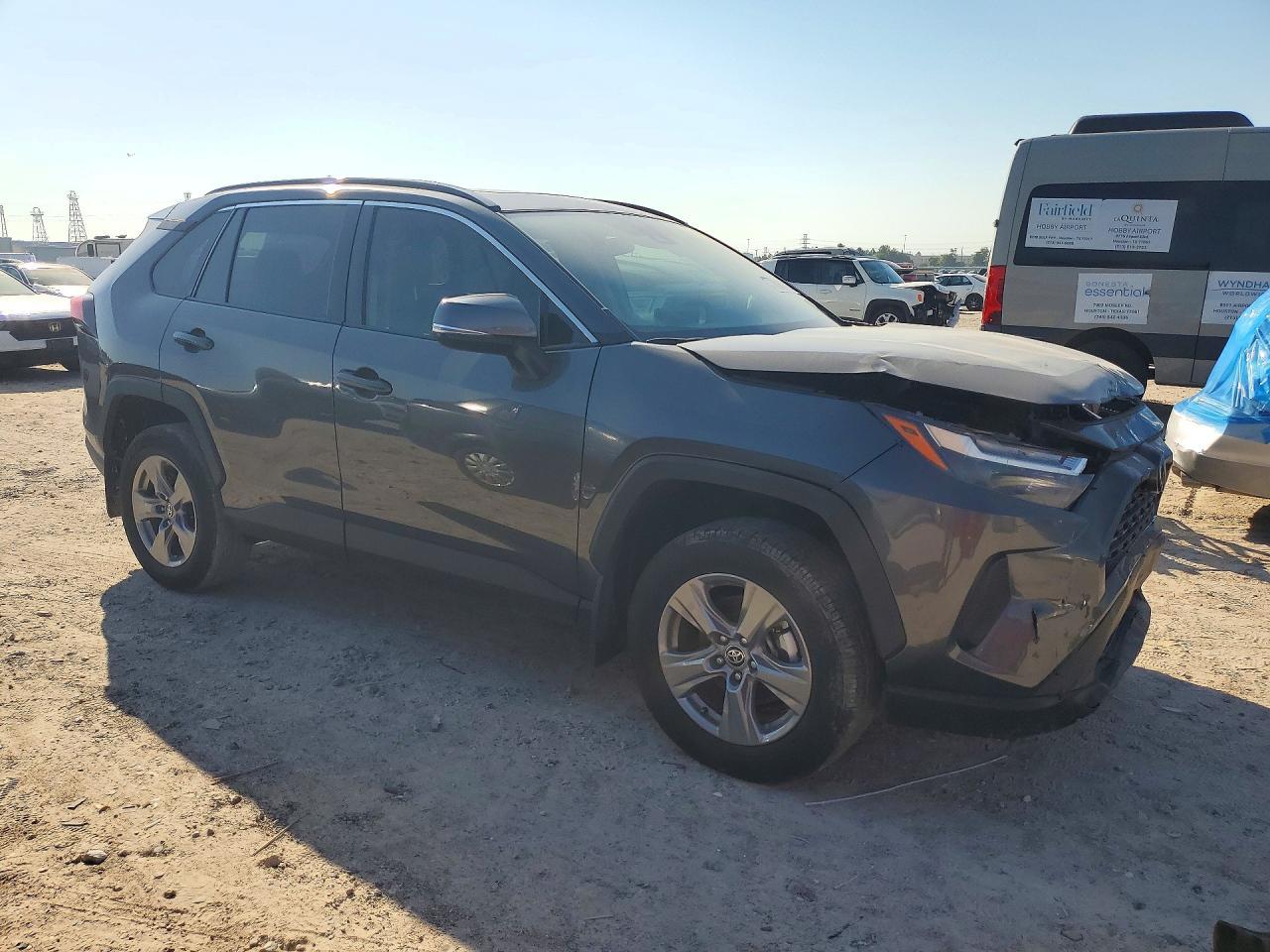 2024 Toyota Rav4 Xle - Фото 4