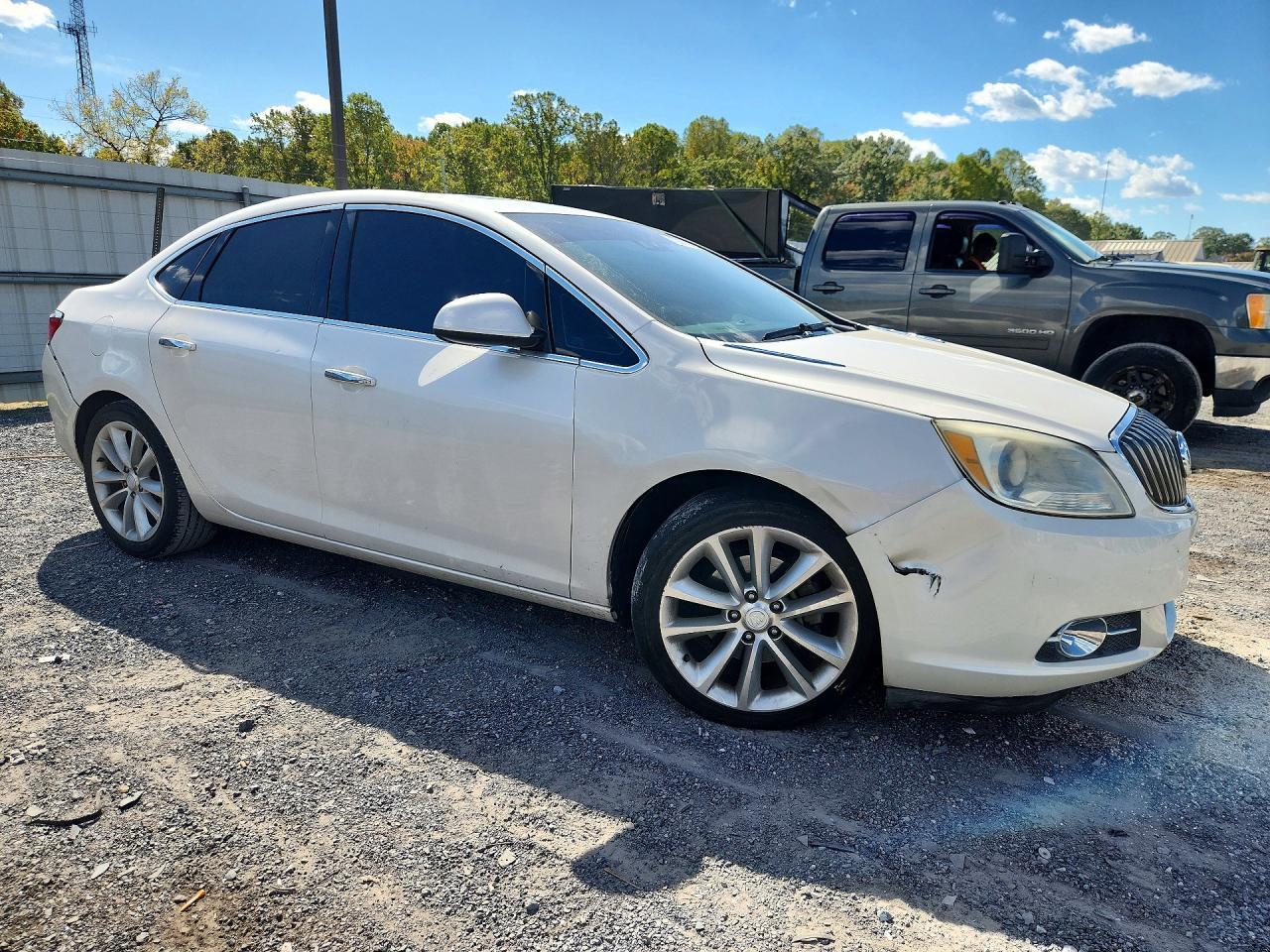 2014 Buick Verano Convenience - Image 4