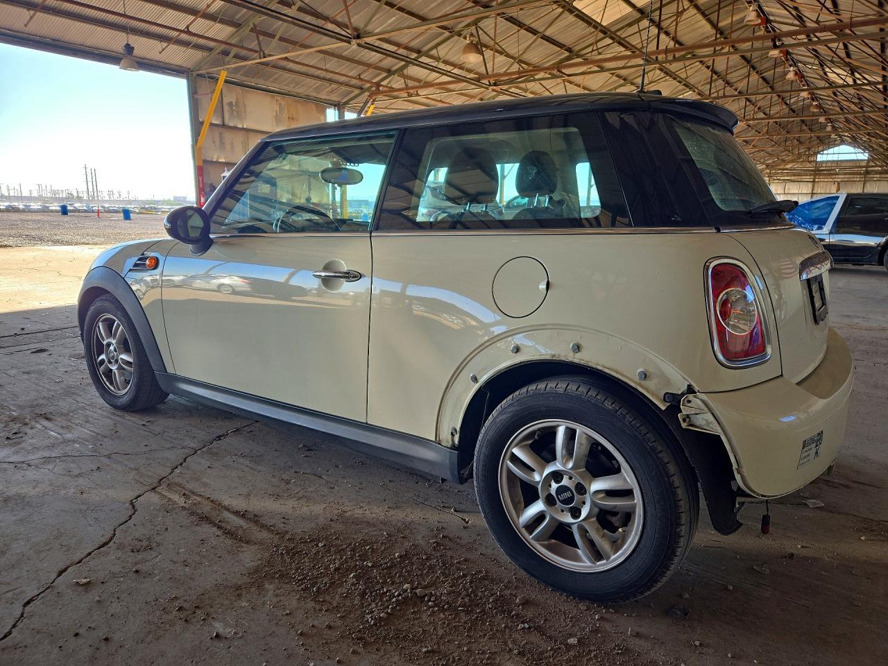 2013 Mini Cooper - Image 2