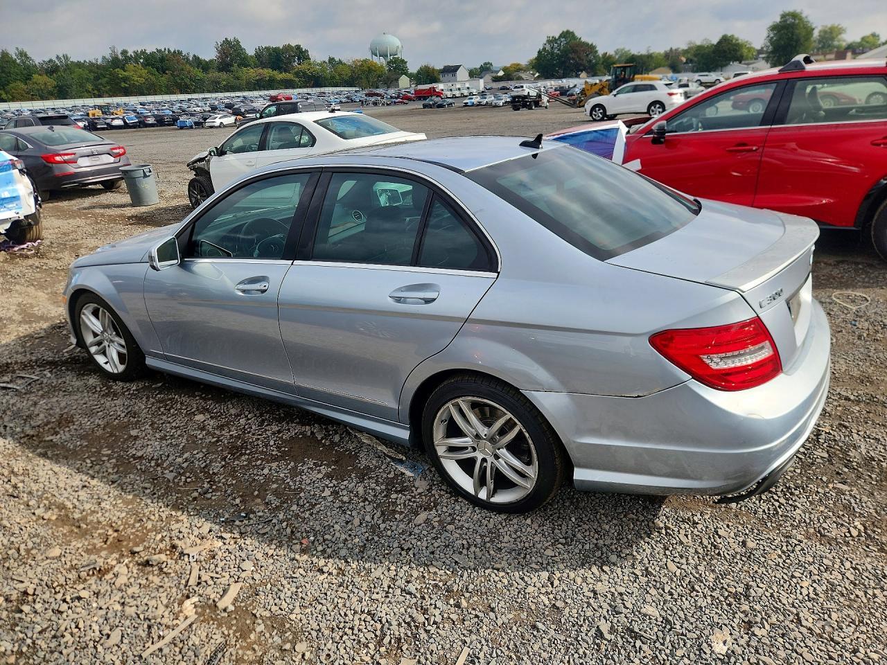 2013 Mercedes-Benz C 300 4Matic - Image 2
