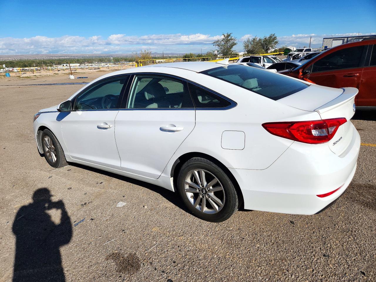 2017 Hyundai Sonata Se - Image 2