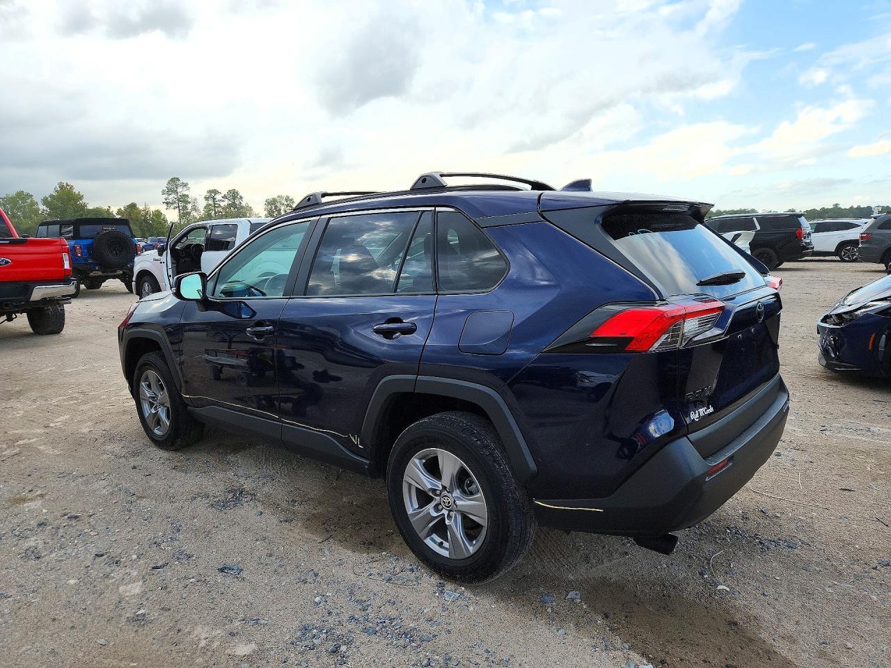 2025 Toyota Rav4 Xle - Фото 2