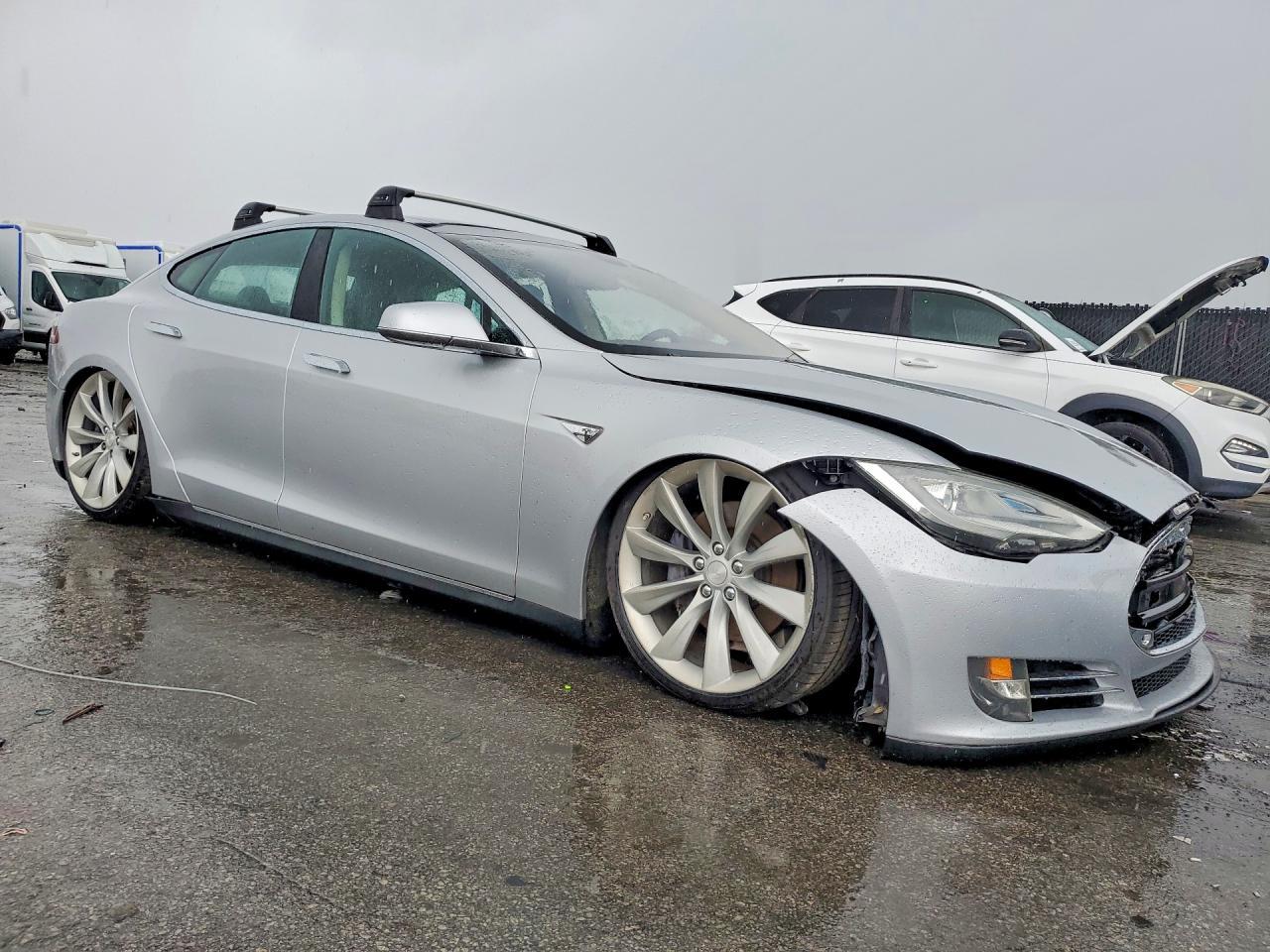 2013 Tesla Model S - Image 4