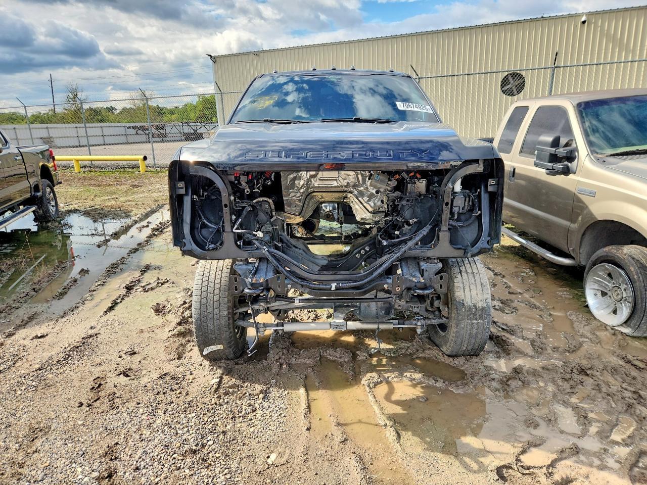 2025 Ford F250 Super Duty - Image 5