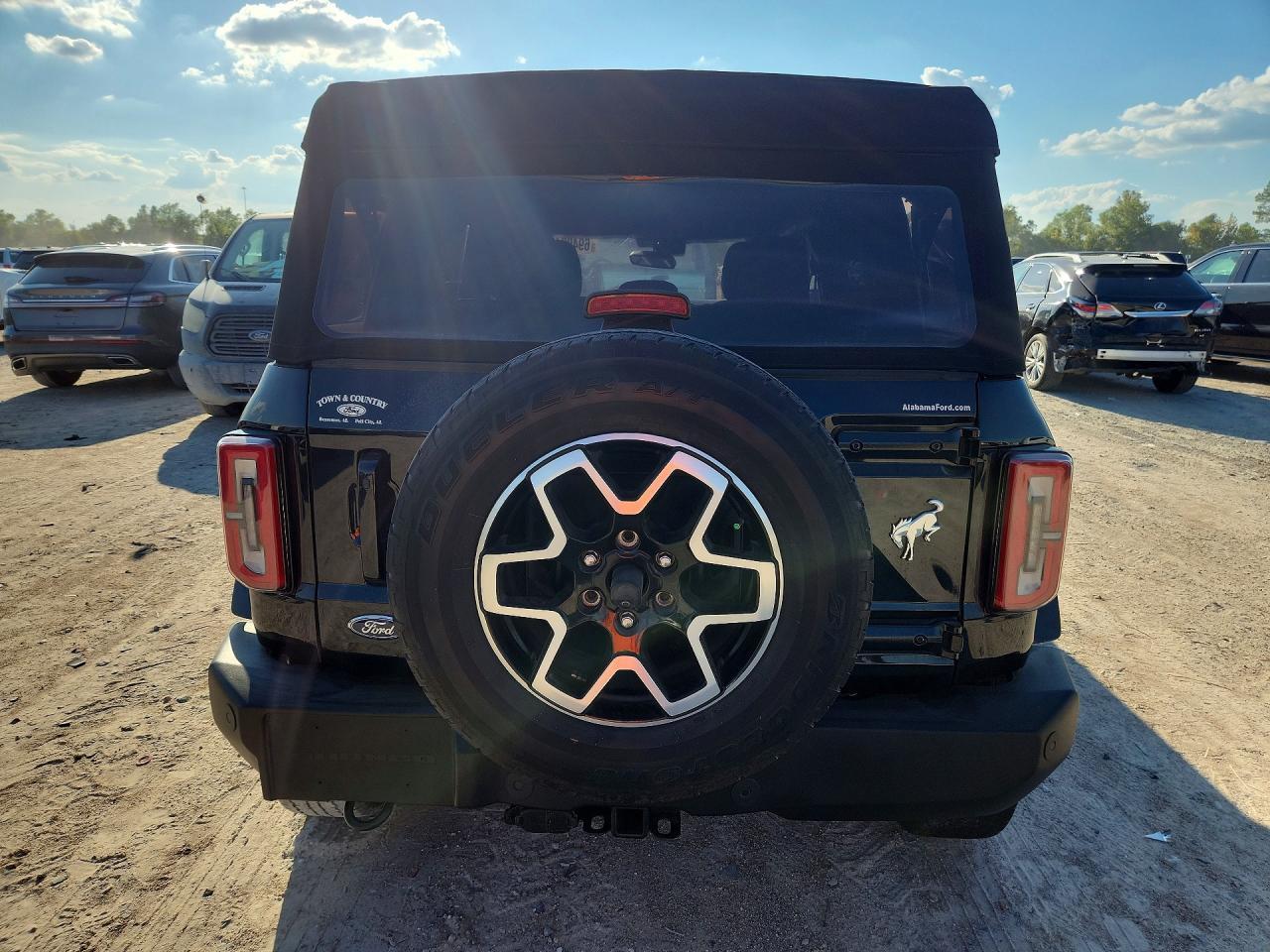 2023 Ford Bronco Base - Image 6