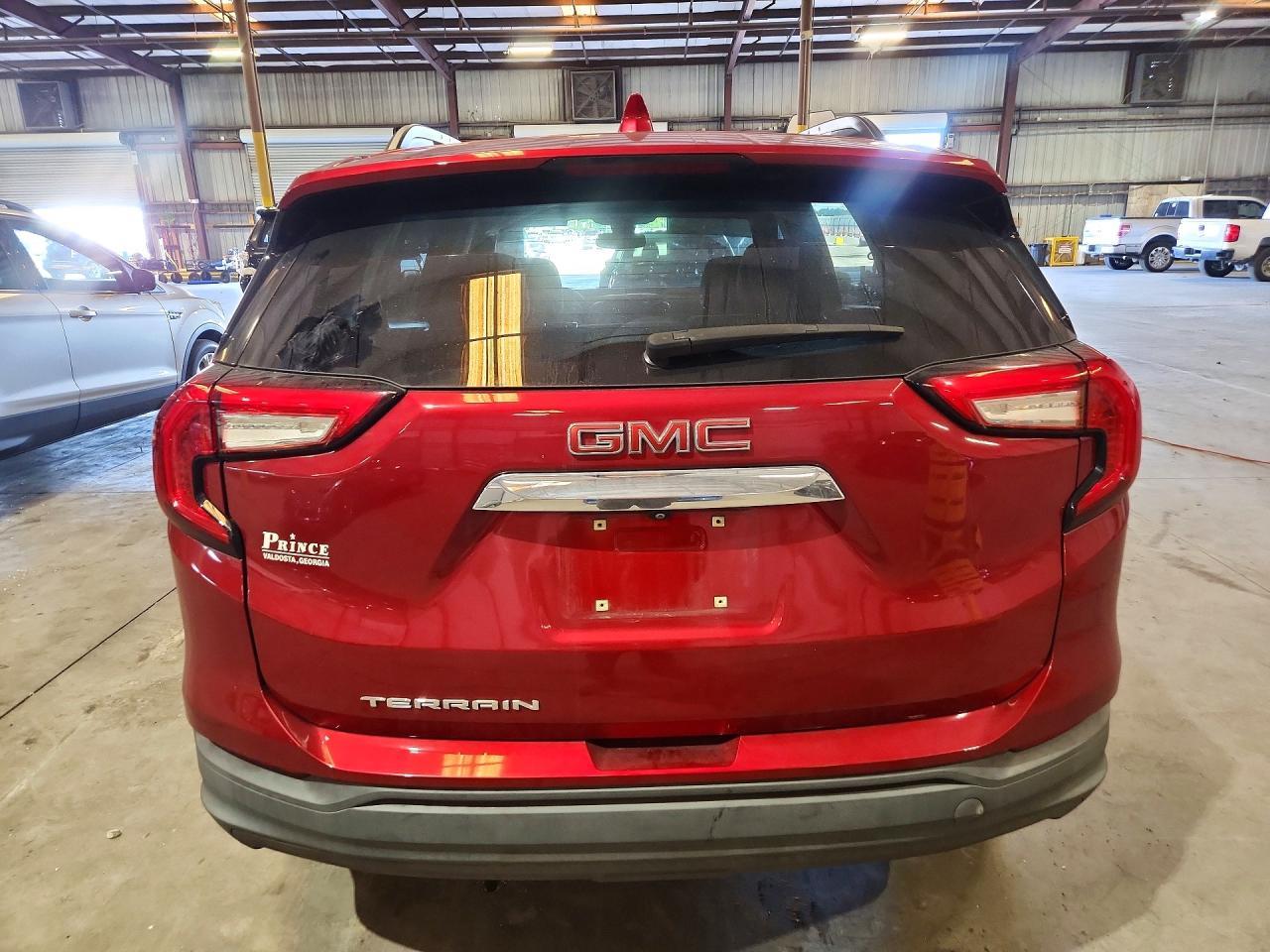 2022 GMC Terrain Sle - Image 6