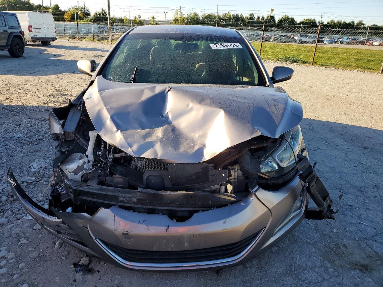 2016 Hyundai Elantra Se - Фото 5