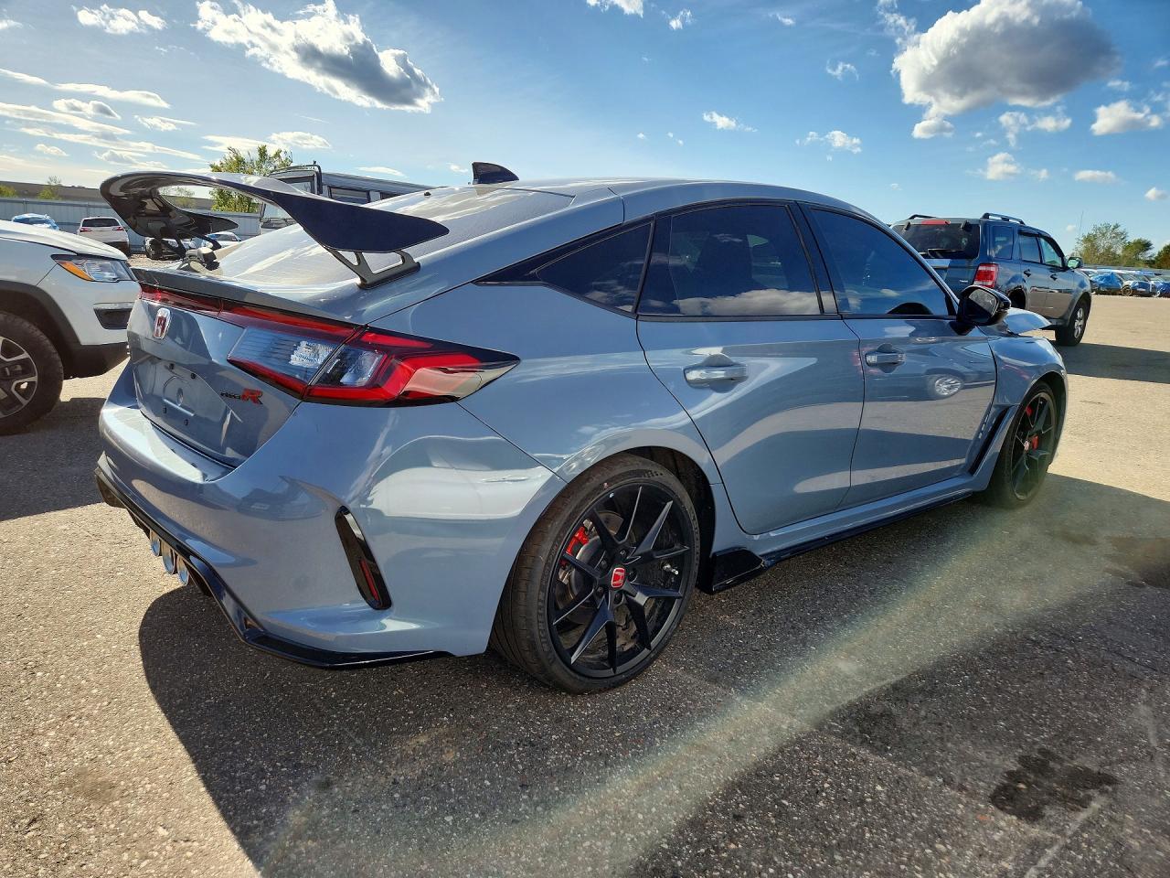 2024 Honda Civic Type R Manual - Image 3