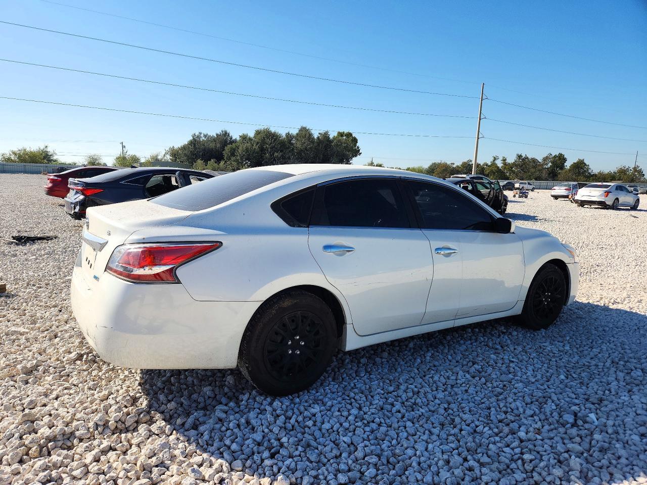 2014 Nissan Altima 2.5 S - Фото 3