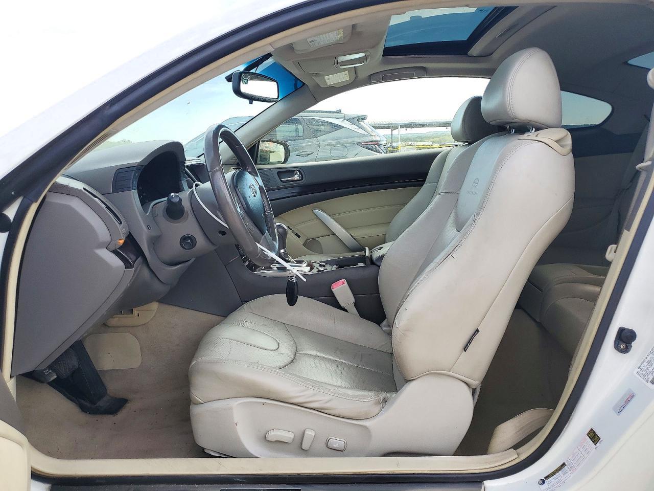 2011 Infiniti G37 Coupe X - Image 7