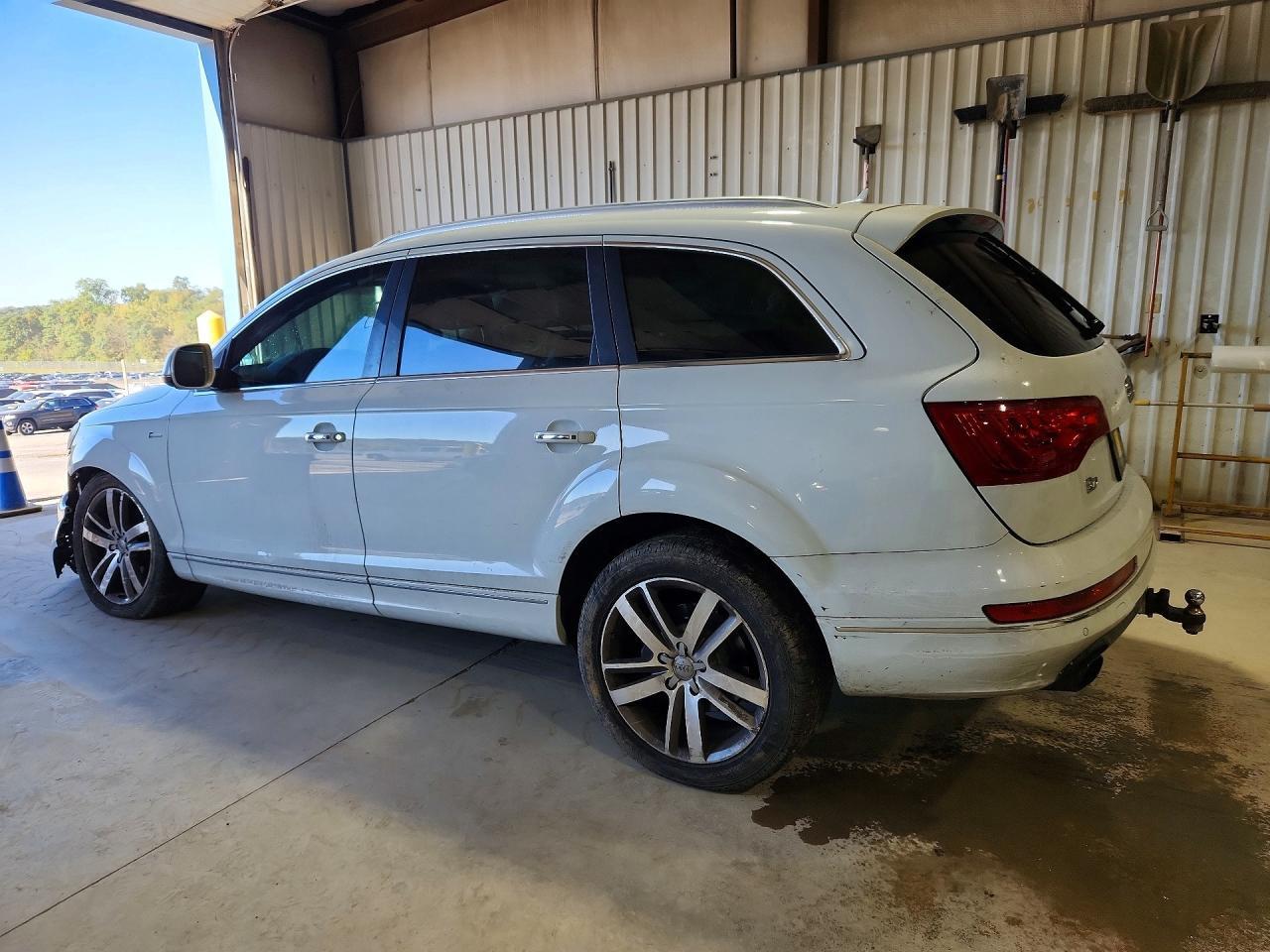 2015 Audi Q7 Premium Plus - Image 2
