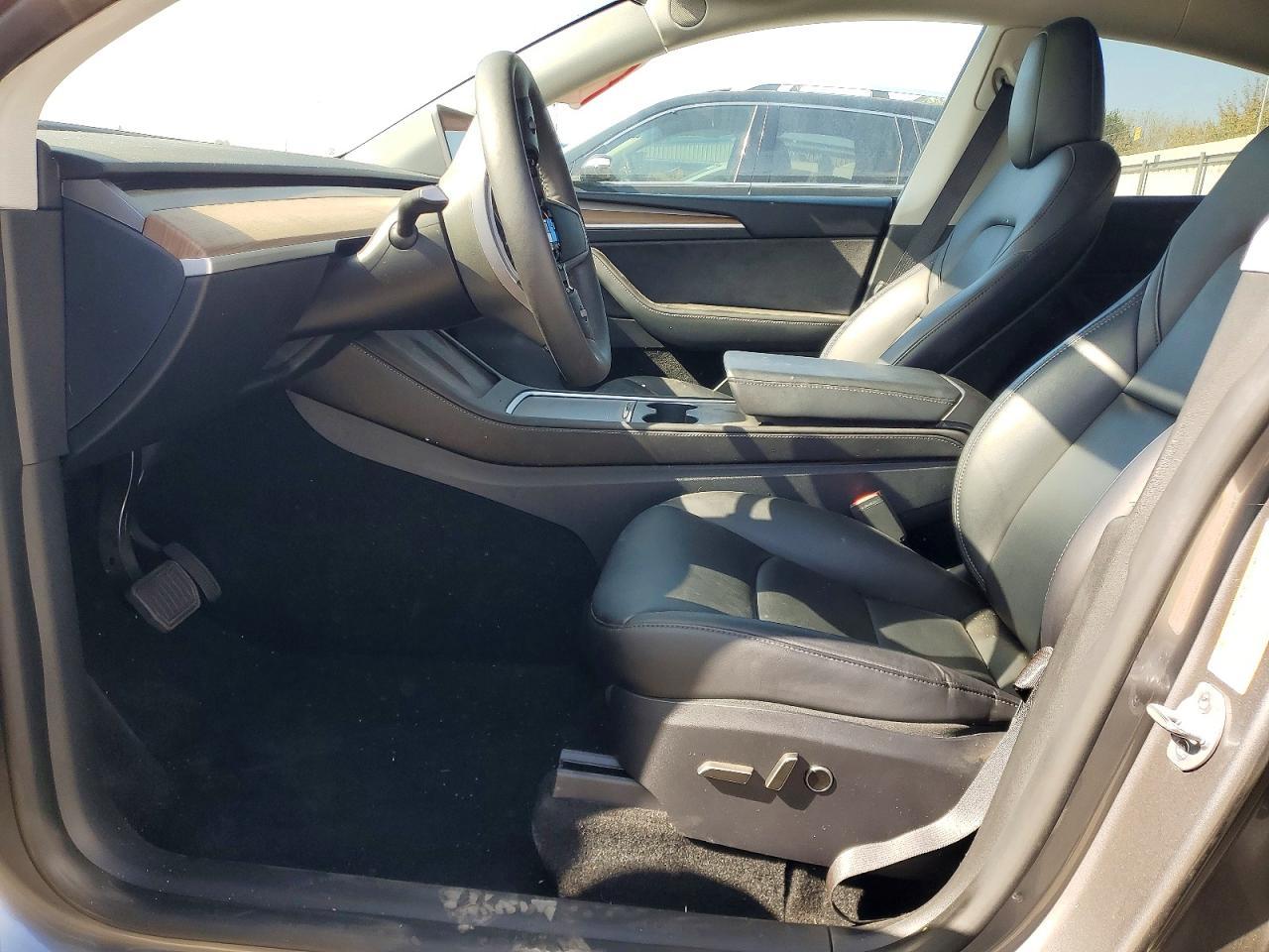 2024 Tesla Model Y - Image 7