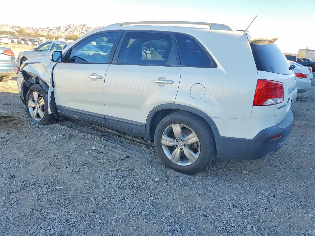 2012 Kia Sorento Ex - Image 2