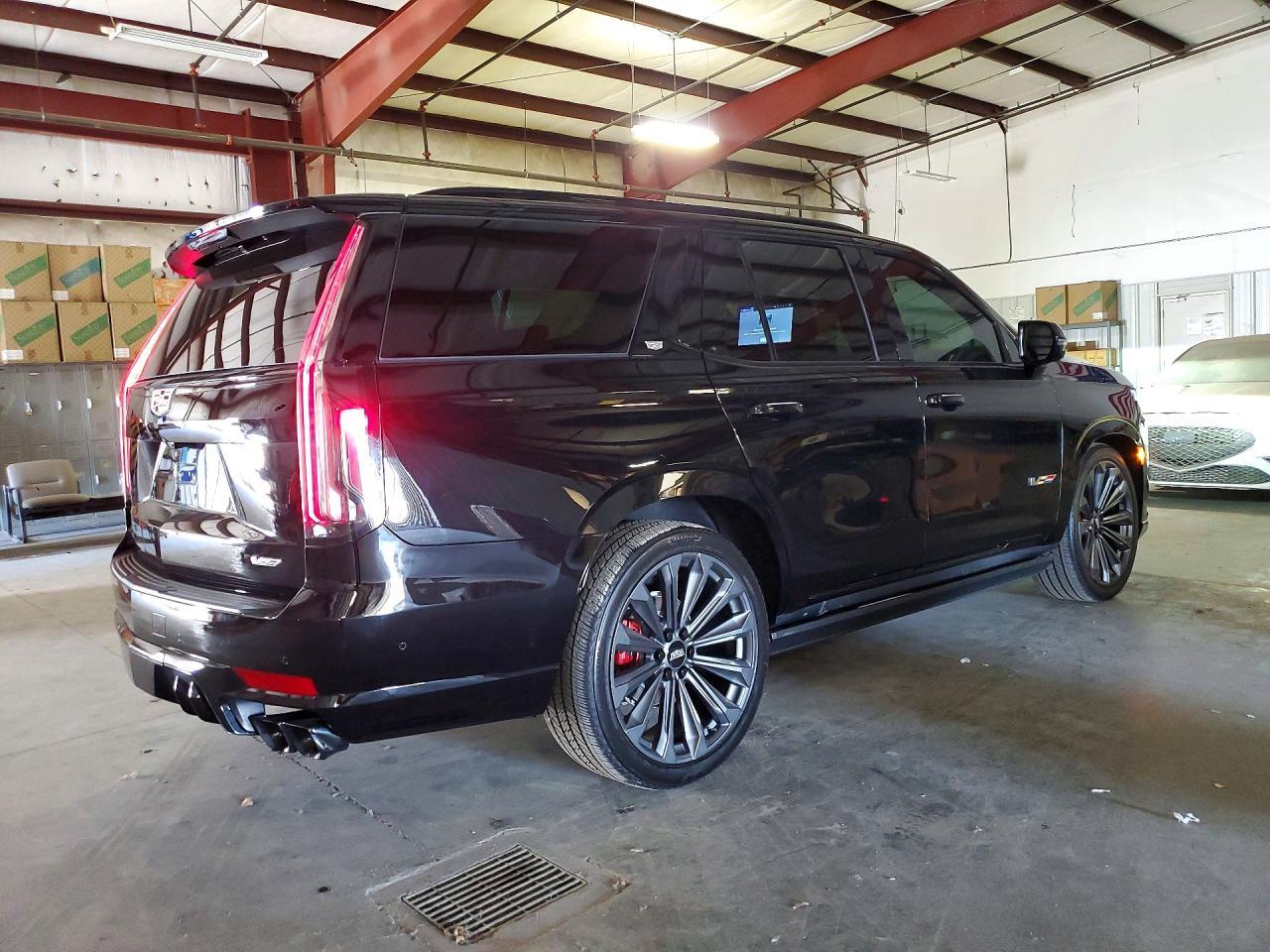 2024 Cadillac Escalade V - Image 3