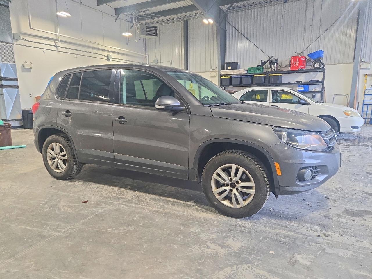 2012 Volkswagen Tiguan S - Image 4