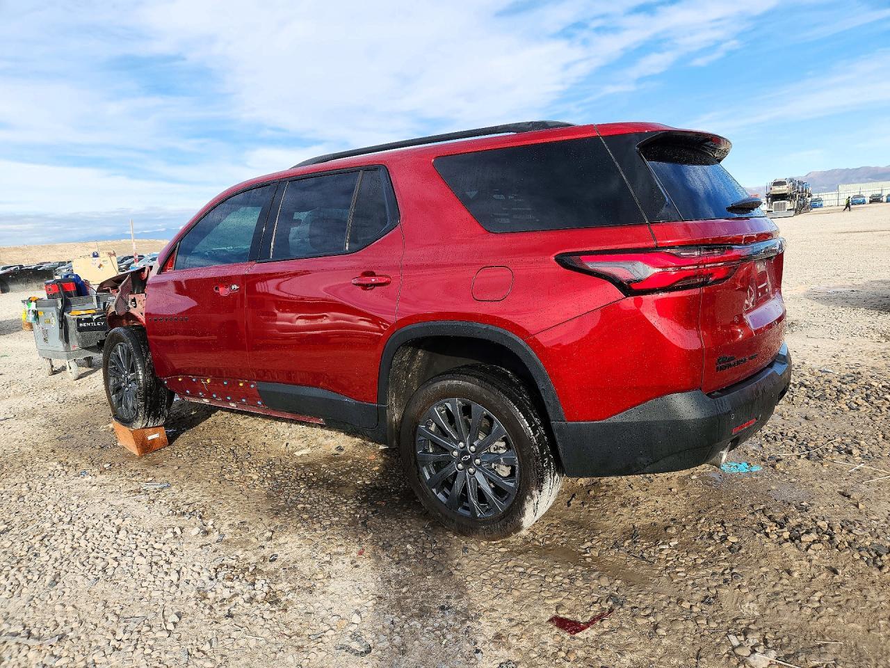 2022 Chevrolet Traverse Rs - Image 2