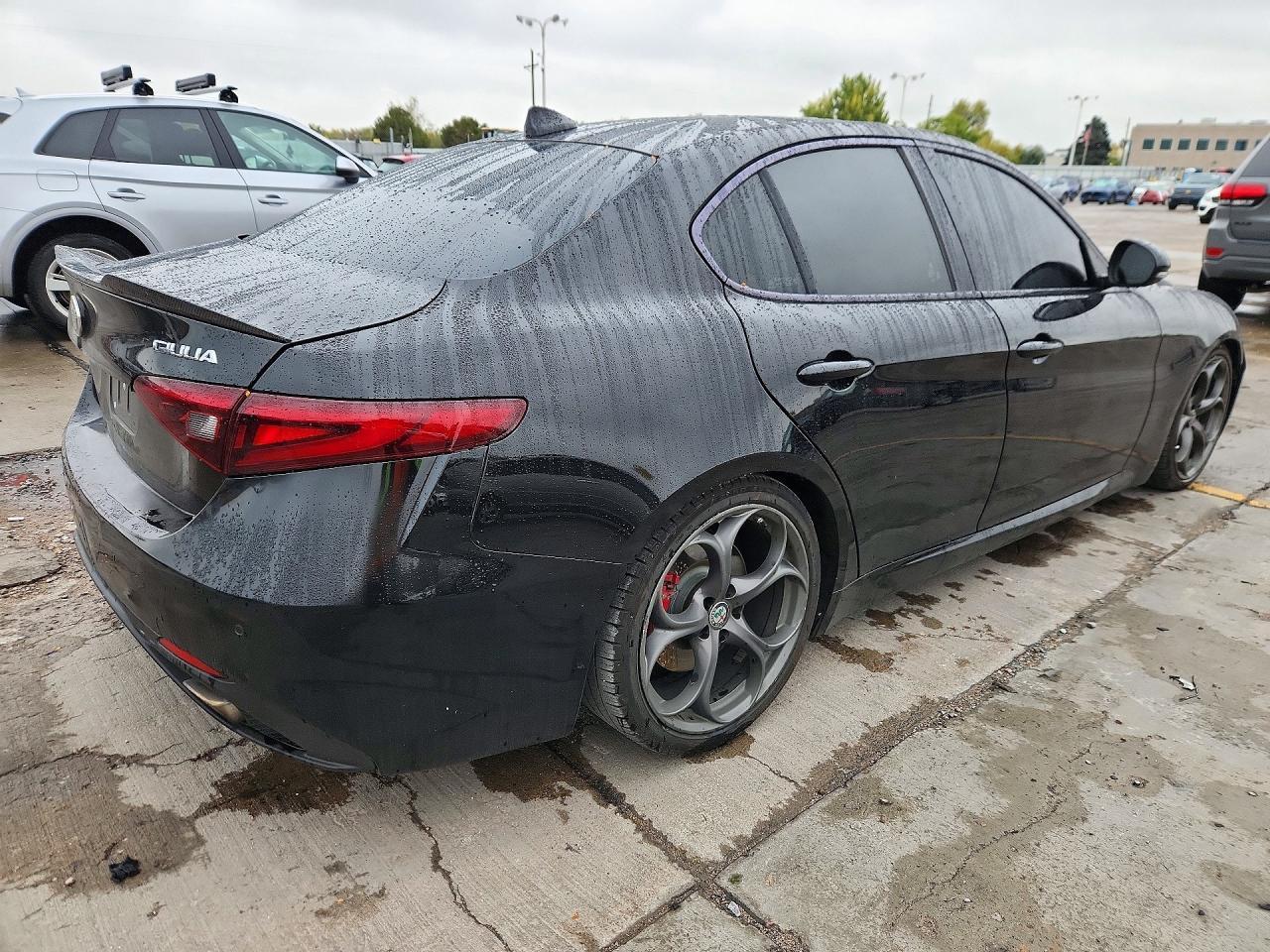 2017 Alfa Romeo Giulia Ti Q4 - Image 3