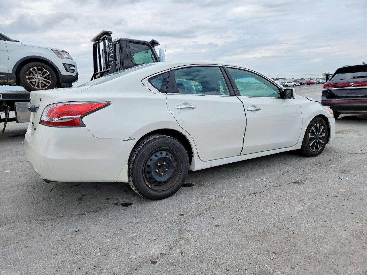 2014 Nissan Altima 2.5 S - Фото 3