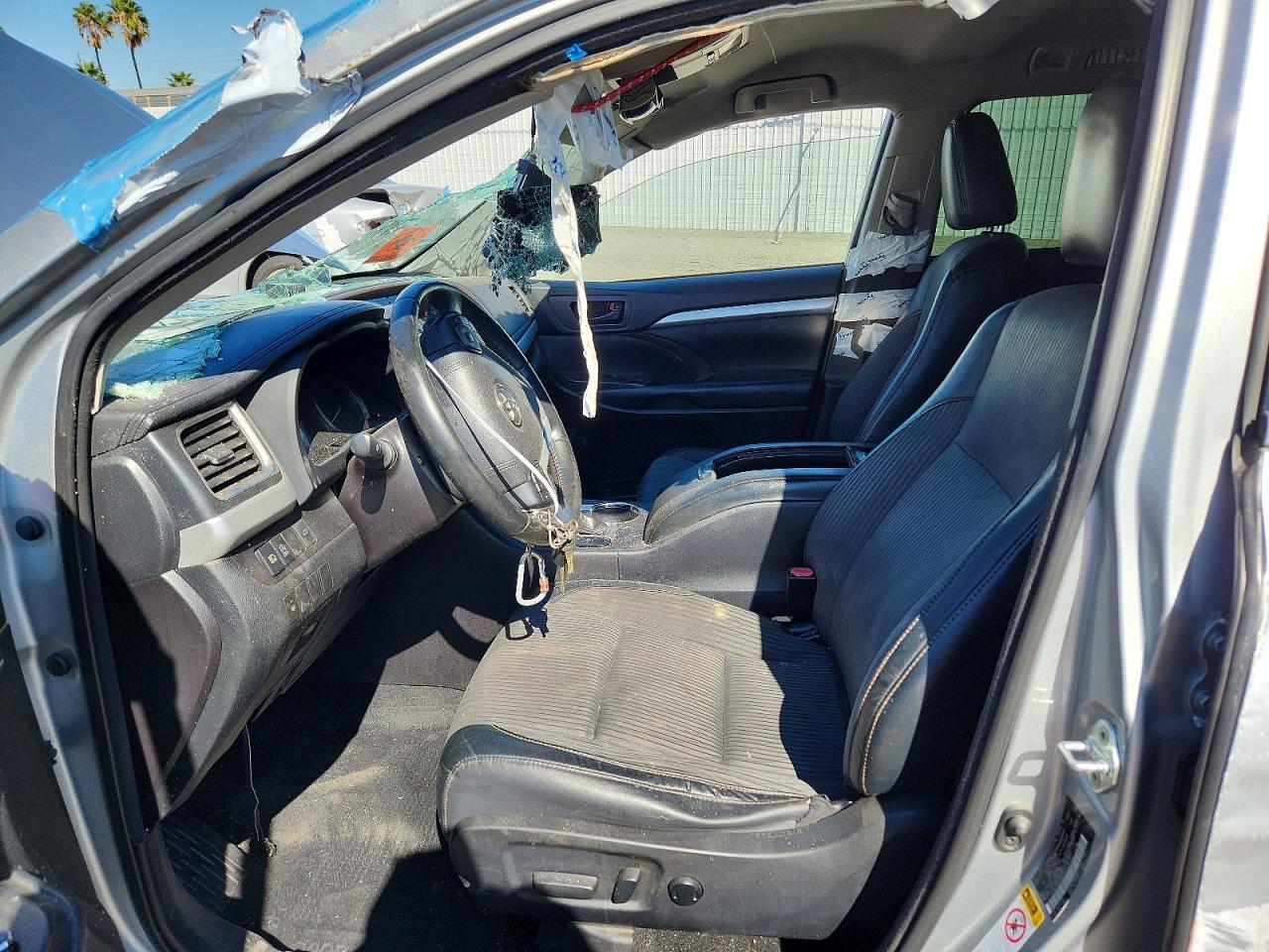 2018 Toyota Highlander Le Plus - Фото 7