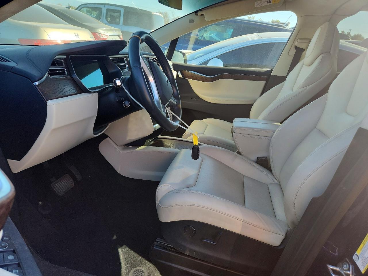 2017 Tesla Model X - Фото 7