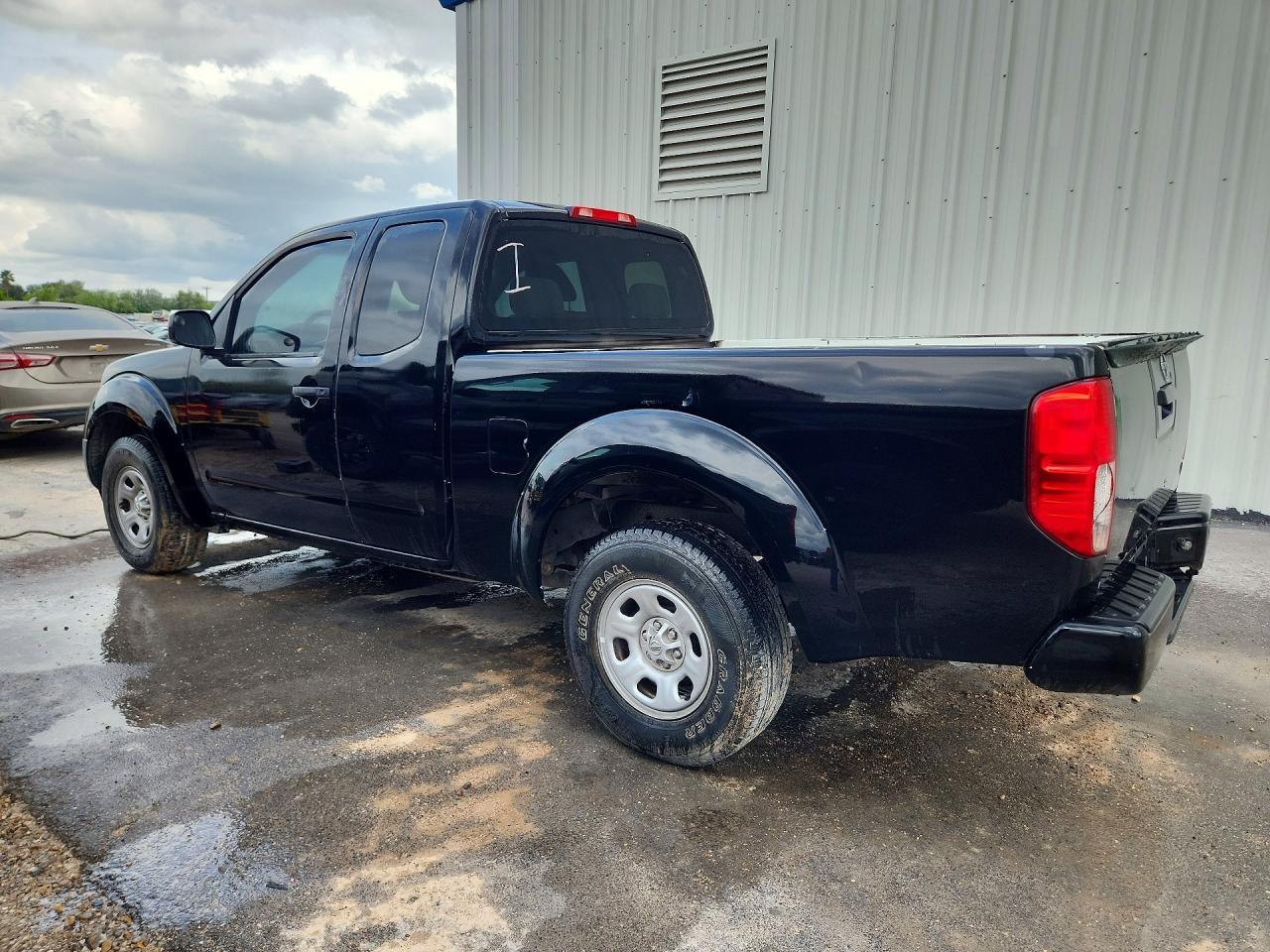 2017 Nissan Frontier S - Фото 2
