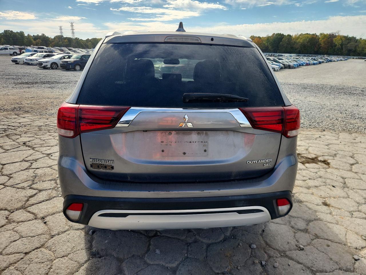 2019 Mitsubishi Outlander Se - Фото 6