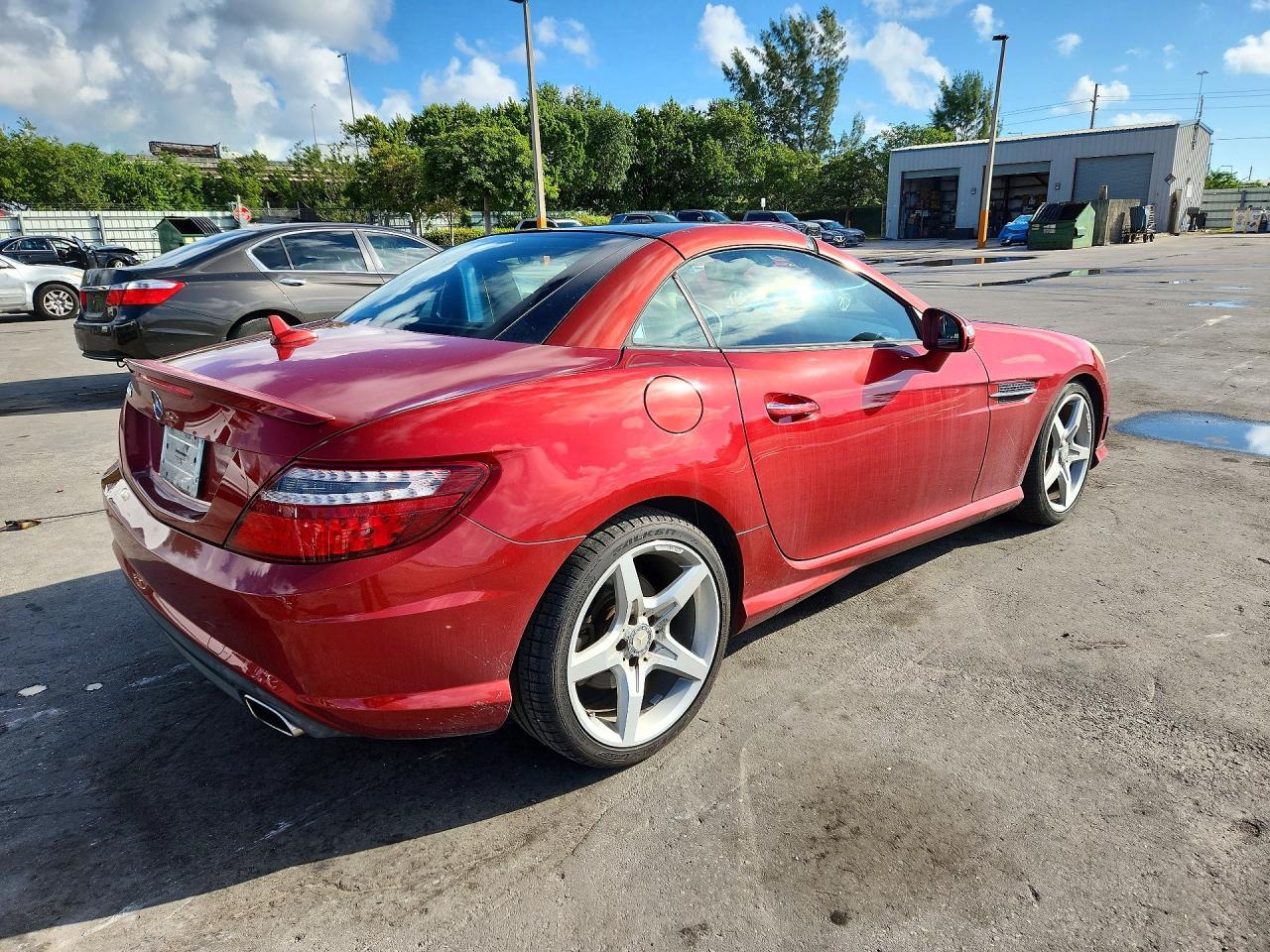 2016 Mercedes-Benz Slk 300 - Image 3