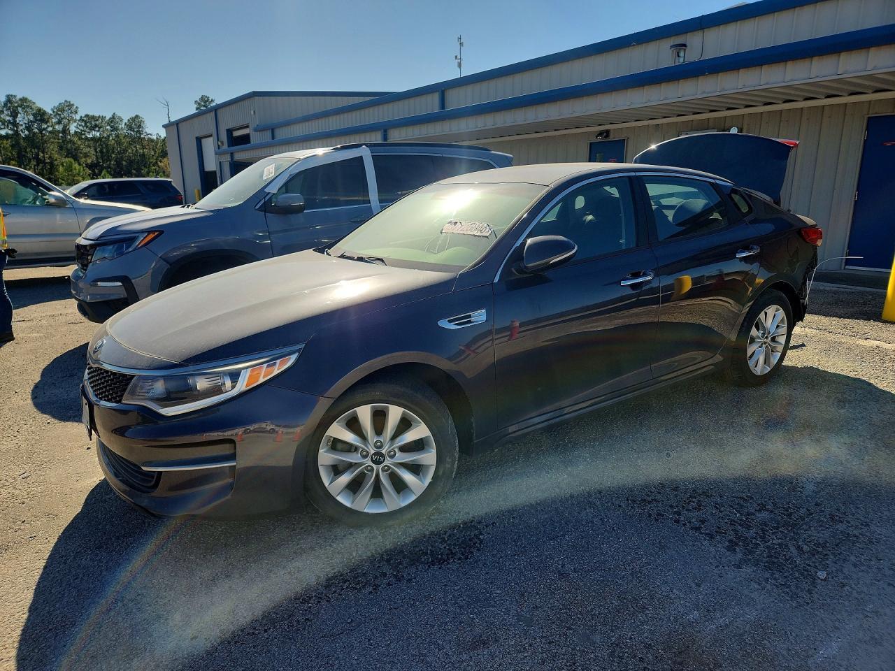 2017 Kia Optima Lx