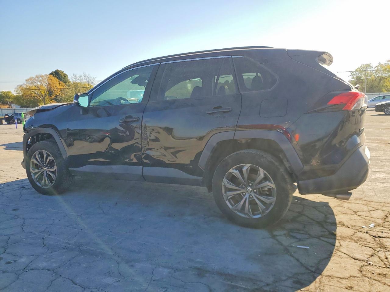 2022 Toyota Rav4 Xle Premium - Фото 2