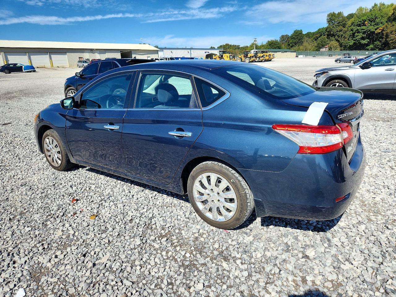 2013 Nissan Sentra S - Фото 2