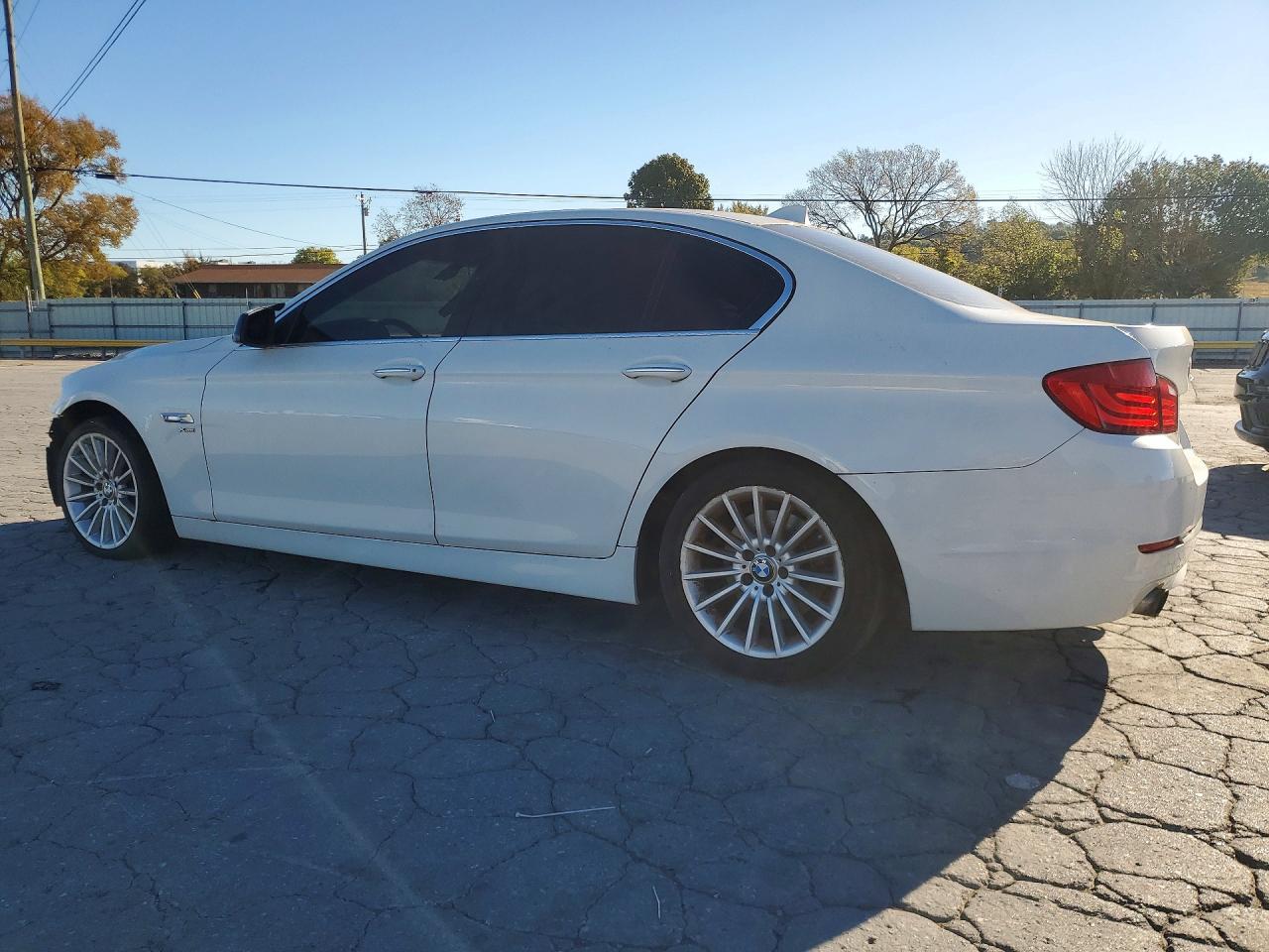2011 BMW 535 Xi - Фото 2