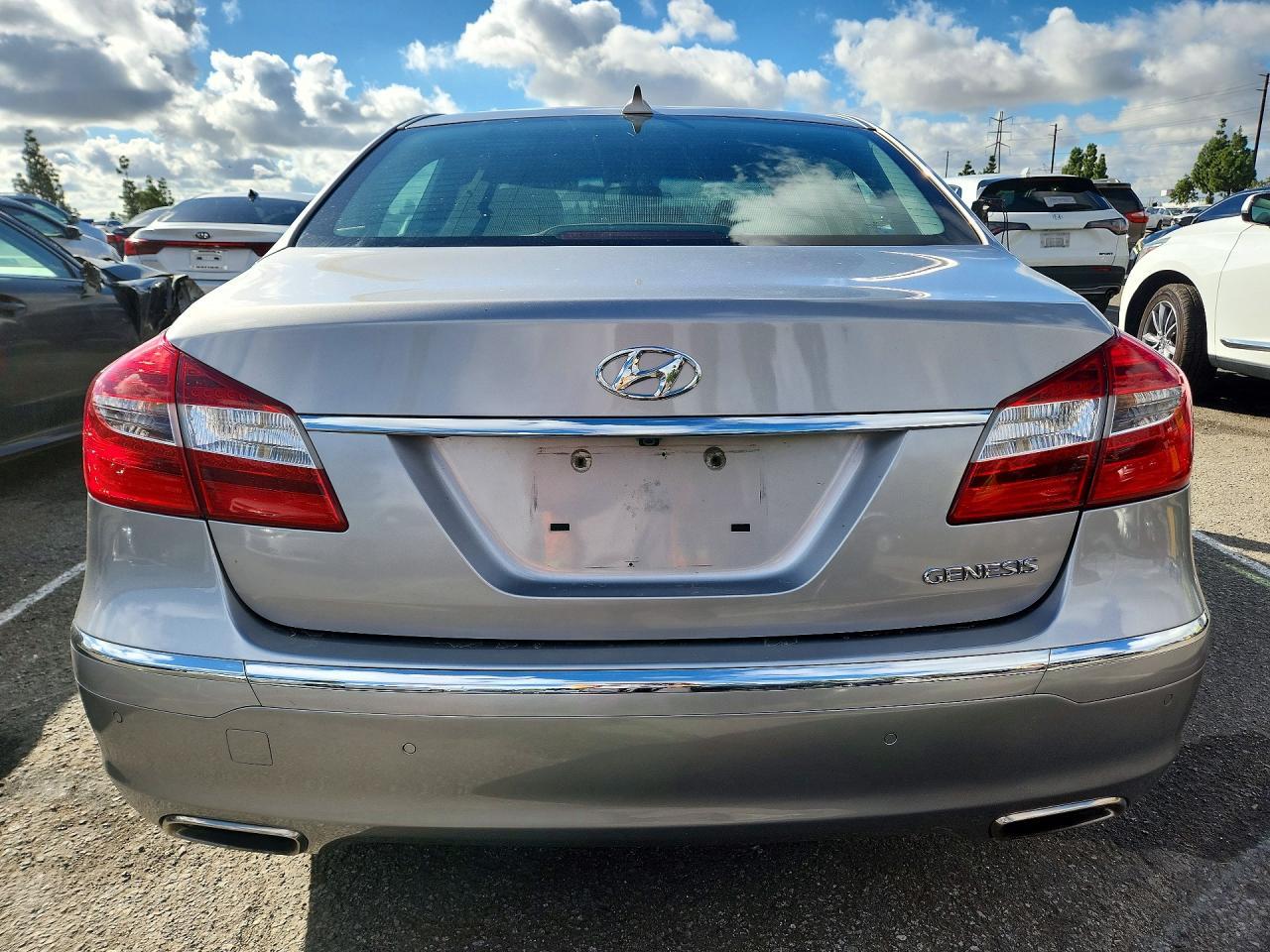 2013 Hyundai Genesis 3.8L - Image 6