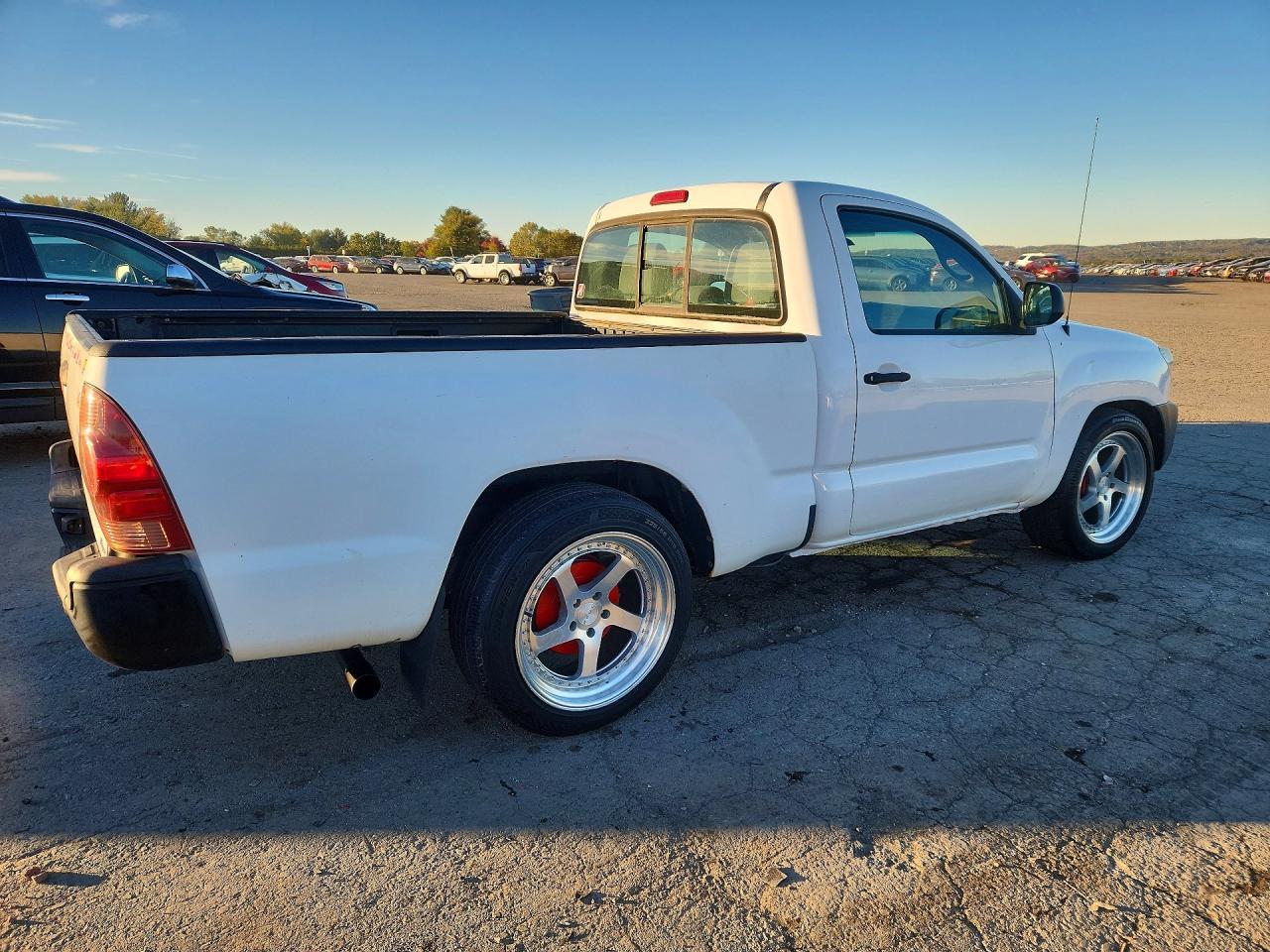2012 Toyota Tacoma Base - Фото 3