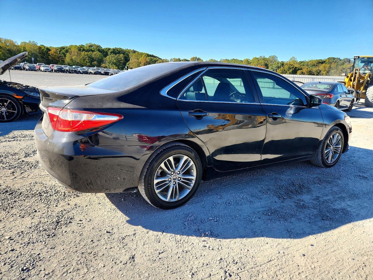 2017 Toyota Camry Se - Image 3