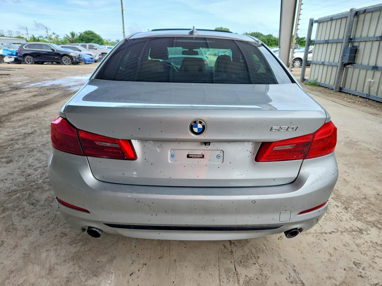 2018 BMW 530 I - Image 6
