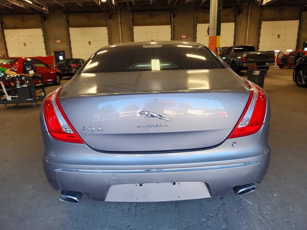 2011 Jaguar Xjl - Фото 6