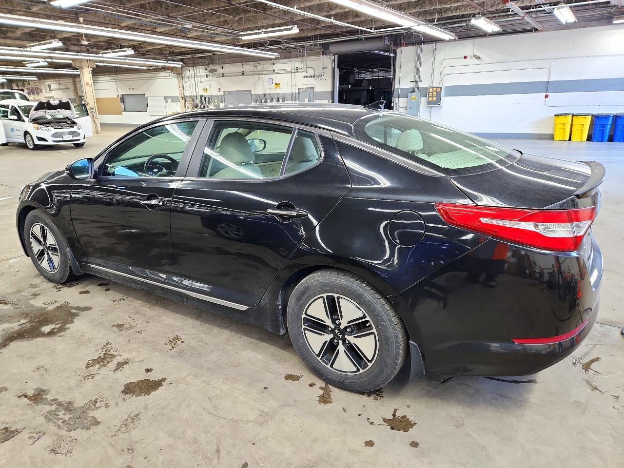 2013 Kia Optima Hybrid - Фото 2