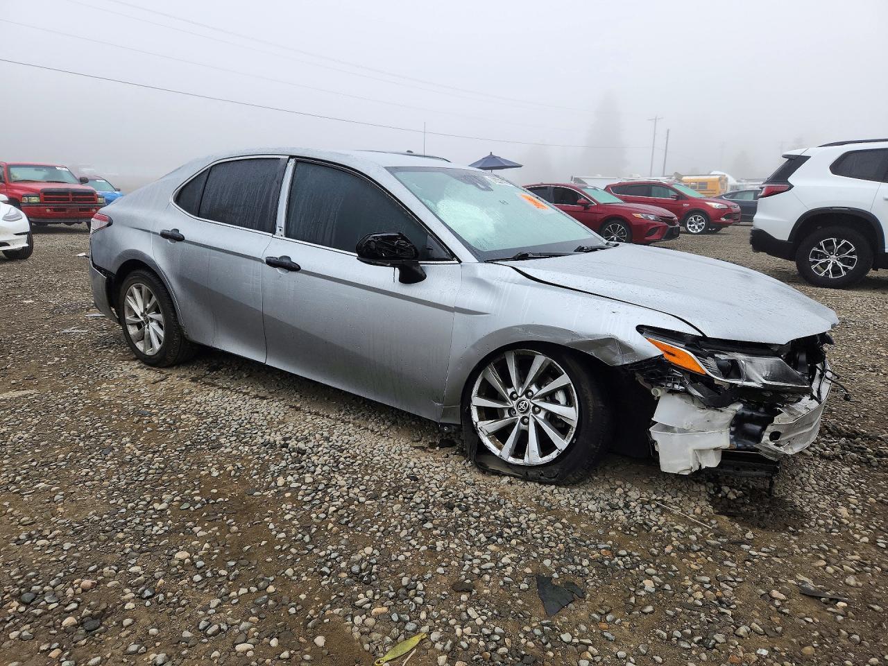 2021 Toyota Camry Le - Фото 4