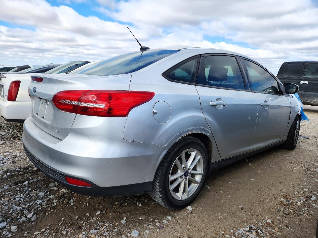 2017 Ford Focus Se - Фото 3