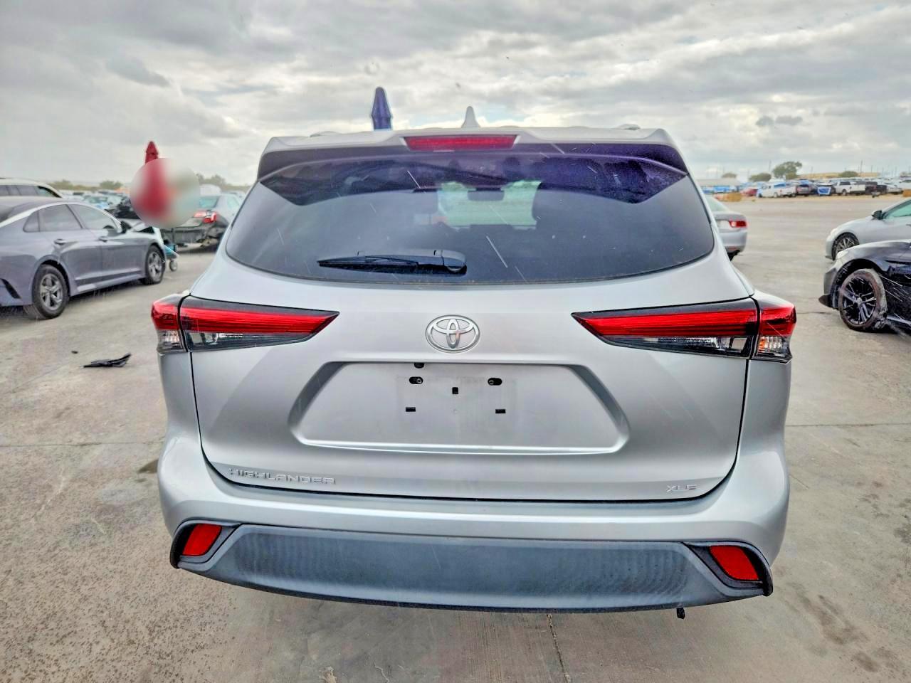 2021 Toyota Highlander Xle - Image 6