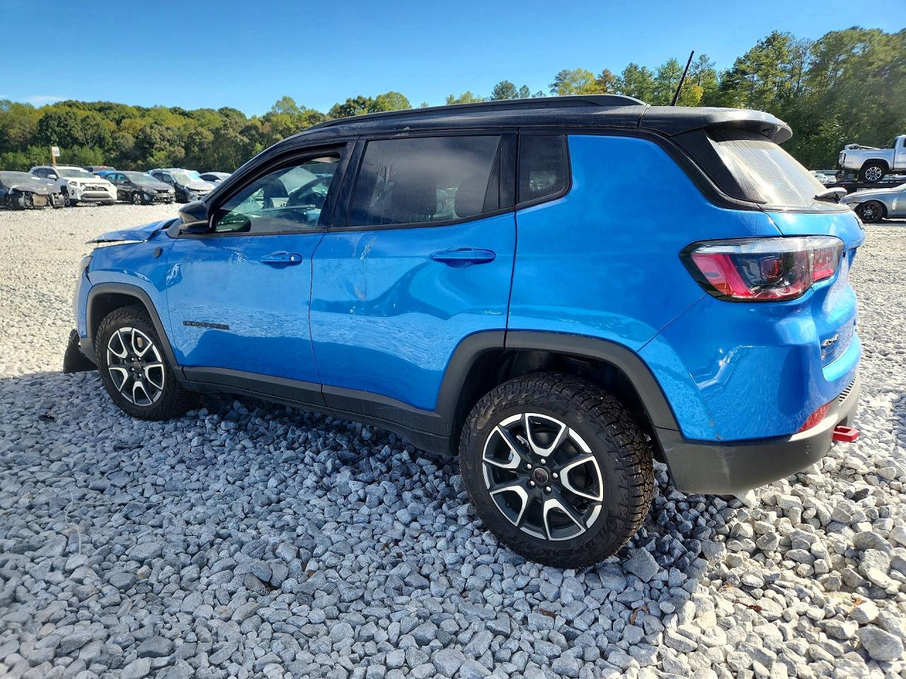 2026 Jeep Compass Trailhawk - Фото 2