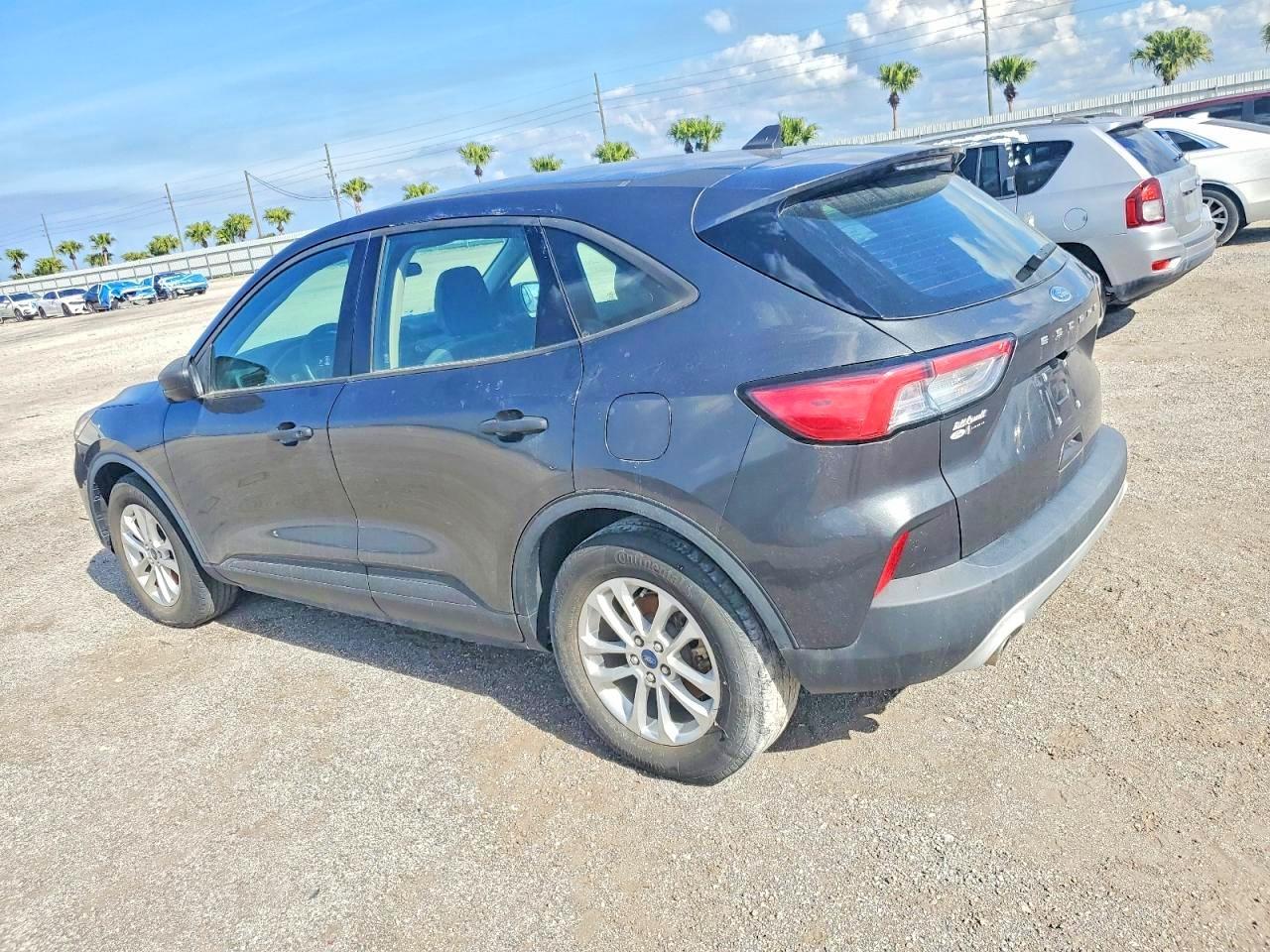 2020 Ford Escape S - Фото 2