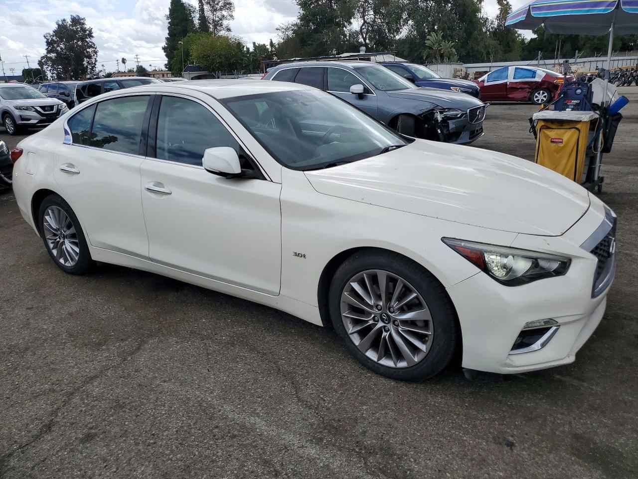 2019 Infiniti Q50 3.0T Luxe - Фото 4