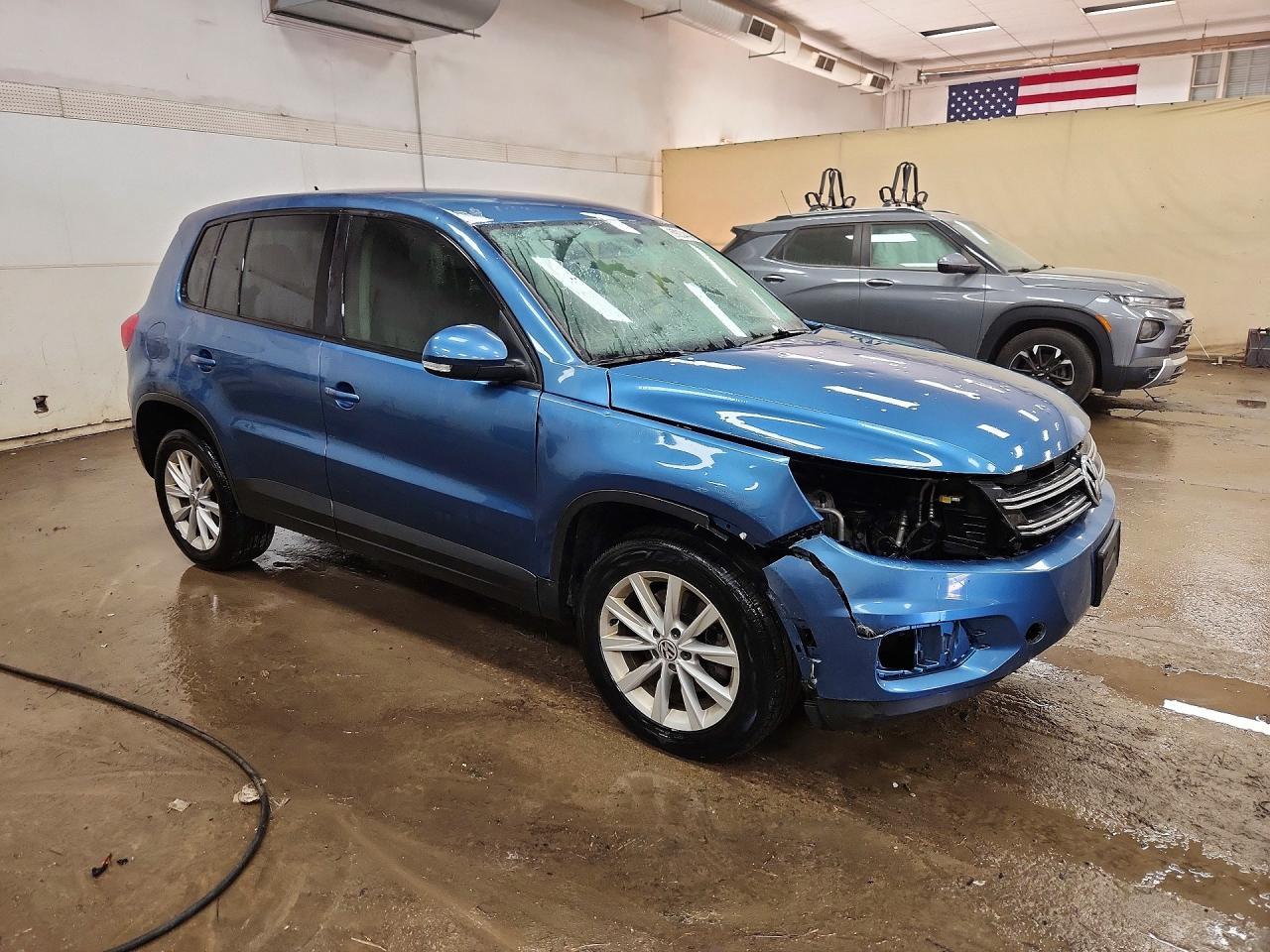 2017 Volkswagen Tiguan S - Image 4