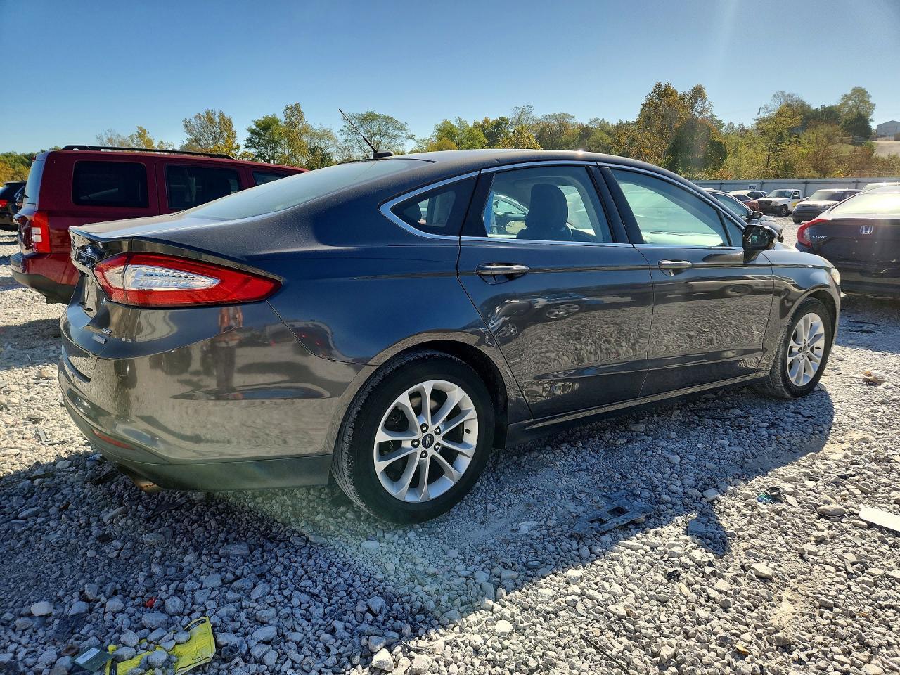 2016 Ford Fusion Se - Image 3