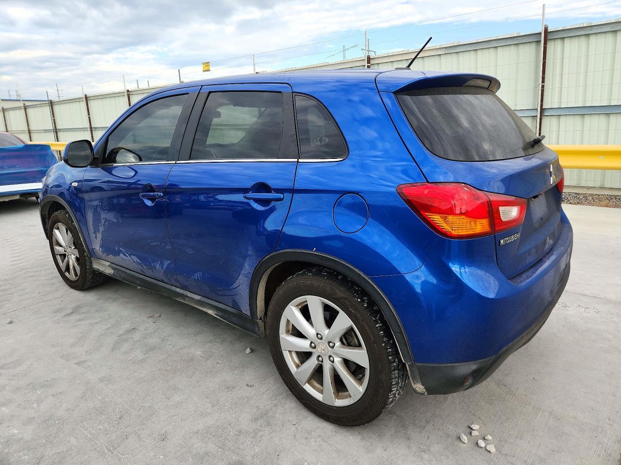 2015 Mitsubishi Outlander Sport Se - Фото 2