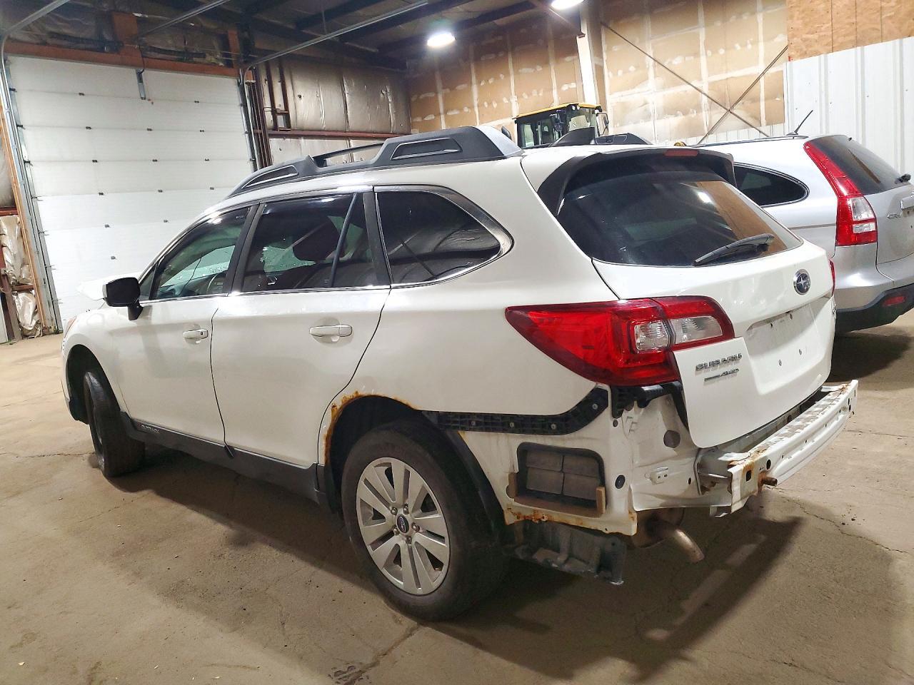 2017 Subaru Outback 2.5I Premium - Фото 2