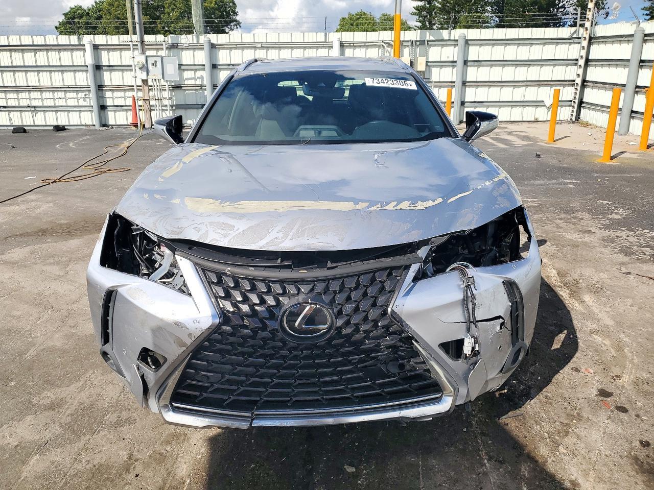 2023 Lexus Ux 250H Premium - Image 5