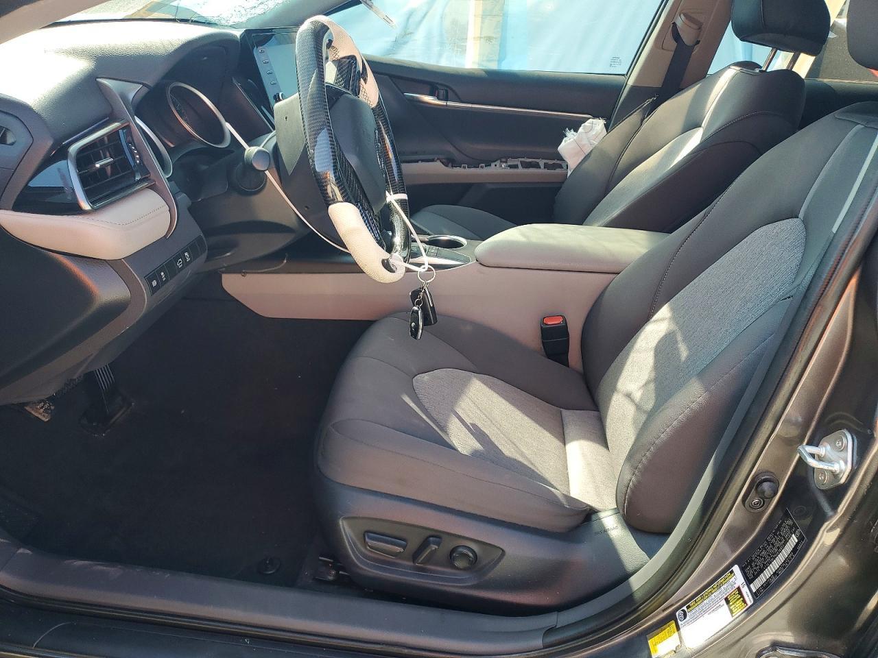 2022 Toyota Camry Le - Фото 7