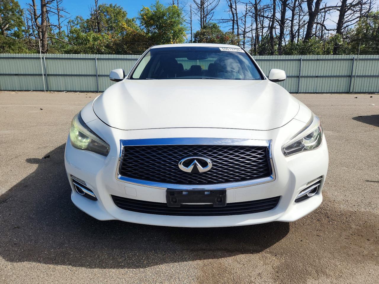2017 Infiniti Q50 3.0T Premium - Image 5